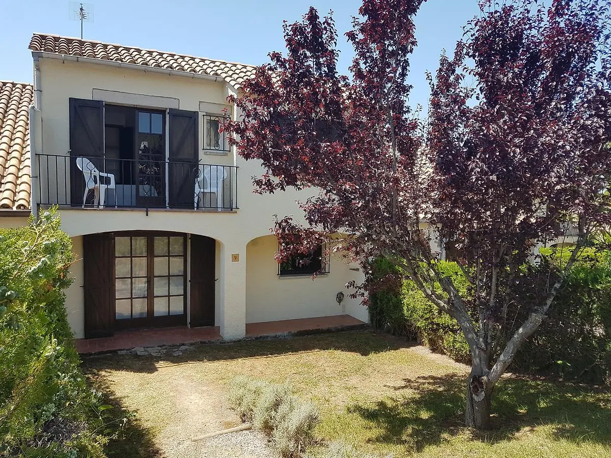 Holiday home Casas Adosadas Les Oliveres